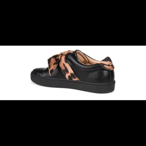 Blk & cheetah slide ons 🥰 - Picture 2 of 3